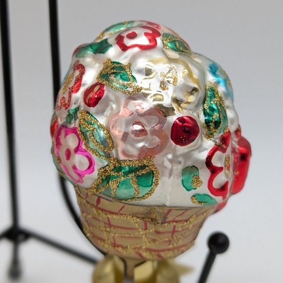 Vintage Floral Bouquet Clip On Christmas Tree Ornaments - Picture 3 of 8